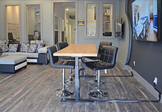 Plus de détails pour 160 Cypress Point Pky, Palm Coast, FL - Local d'activités à louer