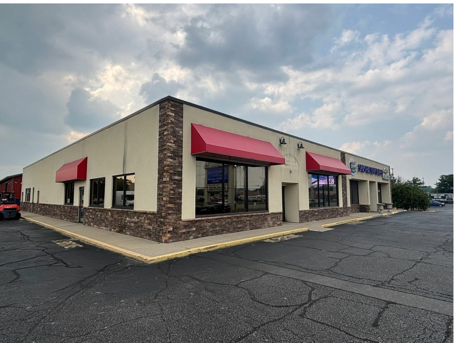 3915-3919 Grape Rd, Mishawaka, IN à louer Photo de l’immeuble– Image 1 sur 7