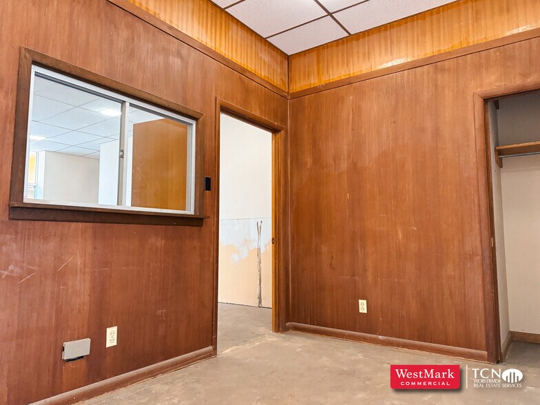 2310 Ave. Q, Lubbock, TX à louer - Photo de l’immeuble – Image 3 sur 5