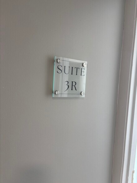 1004 Reisterstown Rd, Pikesville, MD à louer - Photo intérieure – Image 2 sur 12