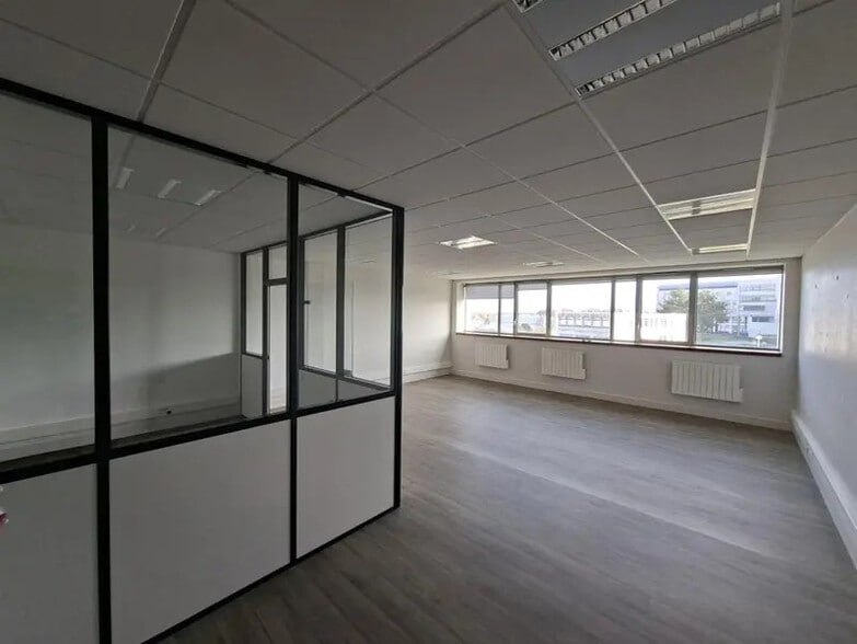 Bureau dans Caen à louer - Photo intérieure – Image 1 sur 6