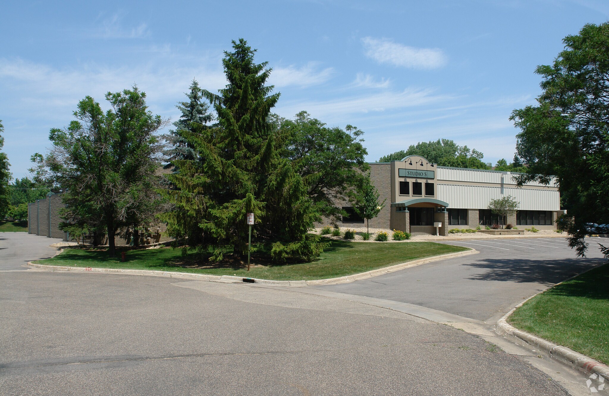 7101-7117 Ohms Ln, Edina, MN à louer Photo de l’immeuble– Image 1 sur 10