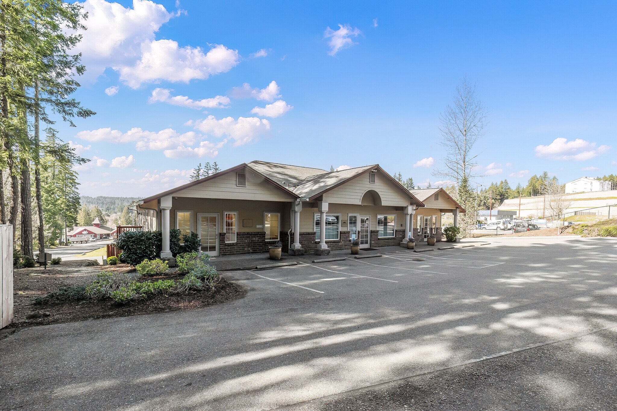 10 NE Creelman Ln, Belfair, WA à vendre Photo de l’immeuble– Image 1 sur 27
