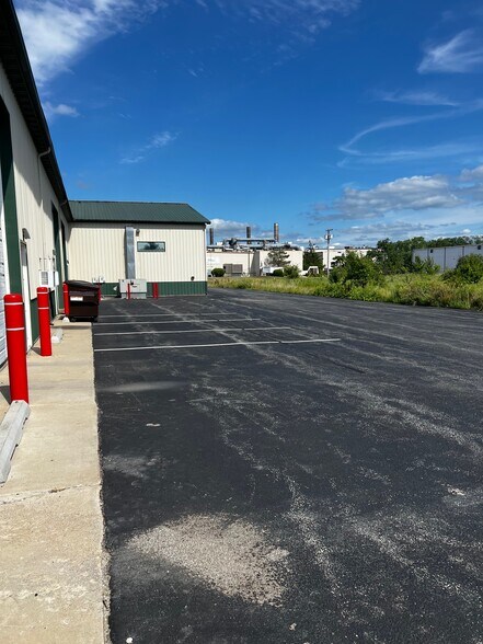 275-291 Westmeadow Pl, Lowell, IN à louer - Photo de l’immeuble – Image 2 sur 3
