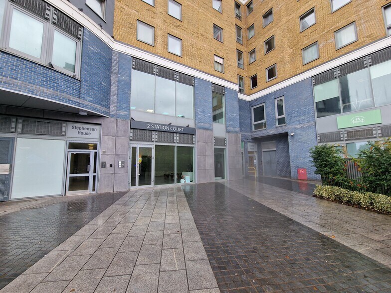 2 Station Ct, Londres à vendre - Photo de l’immeuble – Image 2 sur 5