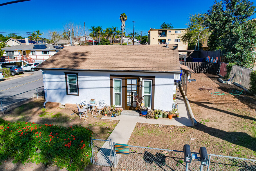 537 De Luz Rd, Fallbrook, CA à vendre - Photo de l’immeuble – Image 3 sur 8
