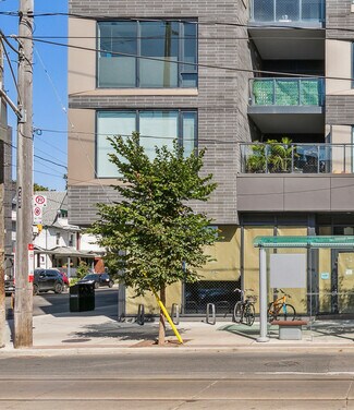 Plus de détails pour 1884 Queen St E, Toronto, ON - Bureau/Local commercial à louer