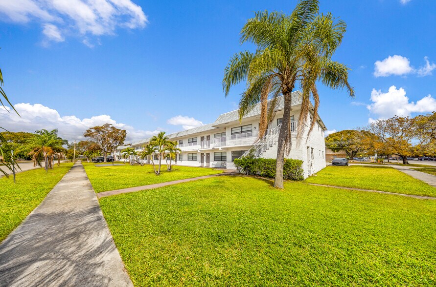 3111 NW 3rd Ave, Pompano Beach, FL à vendre - Photo de l’immeuble – Image 2 sur 43