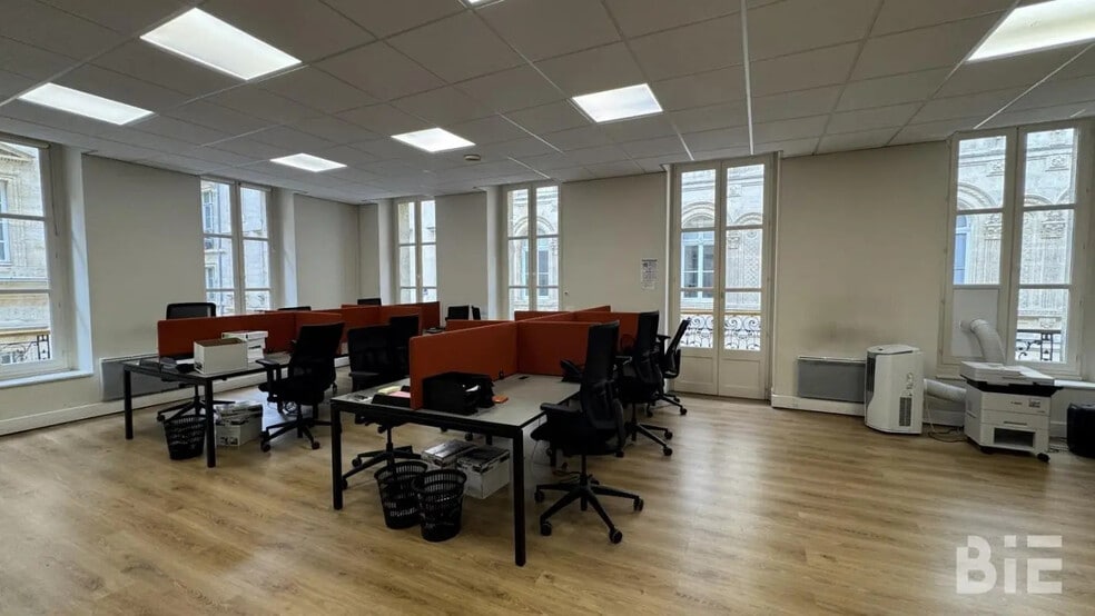 5-7 Rue Fenelon, Bordeaux à louer - Photo de l’immeuble – Image 2 sur 6