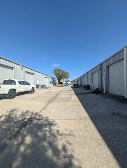 1721 Independence Blvd, Sarasota, FL à louer - Photo de l’immeuble – Image 2 sur 2