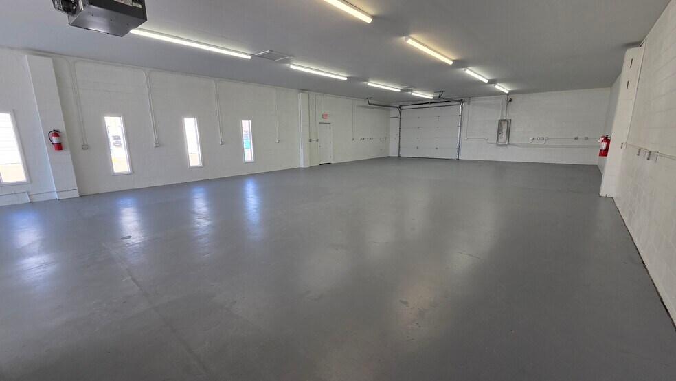 387 E 55th Ave, Denver, CO à louer - Photo de l’immeuble – Image 3 sur 13
