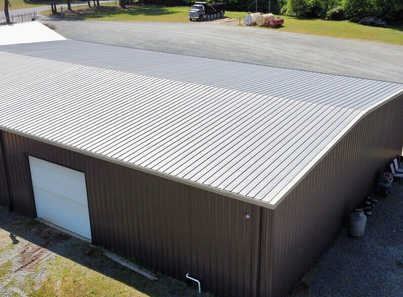1607 Kelly Dr, Sanford, NC à vendre - Photo de l’immeuble – Image 2 sur 9
