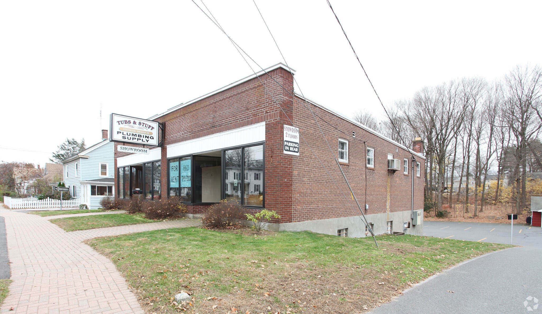 336 Hazard Ave, Enfield, CT à vendre Photo principale– Image 1 sur 3