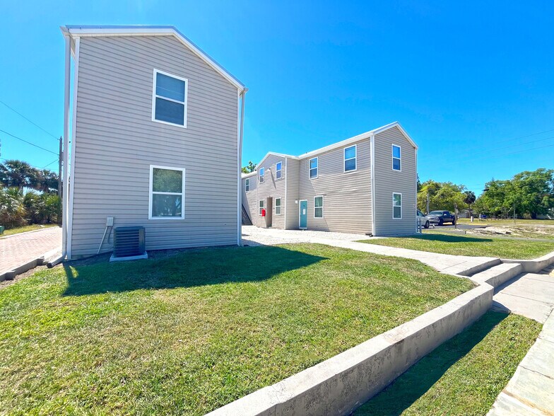 321 W Ianthe St, Tavares, FL à vendre - Photo de l’immeuble – Image 3 sur 35