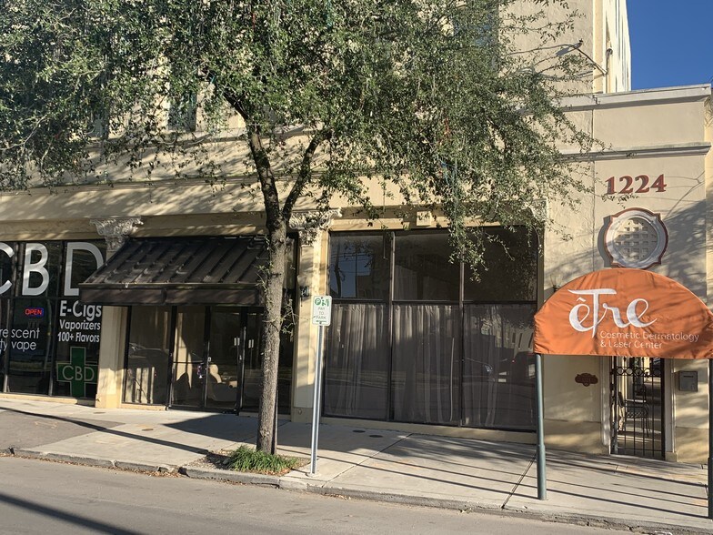 1224 St Charles Ave, New Orleans, LA à louer - Photo de l’immeuble – Image 2 sur 8