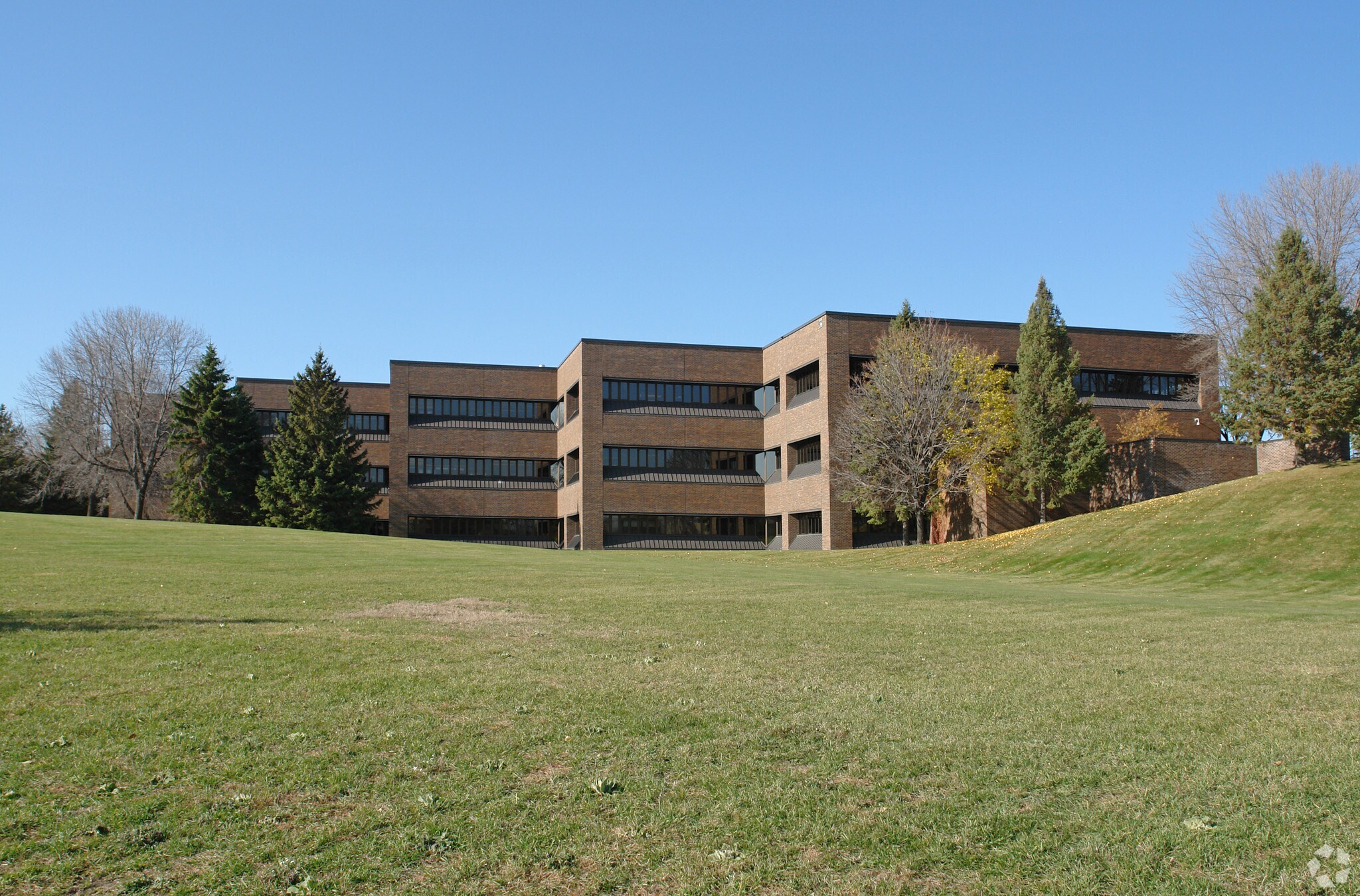 14615 Lone Oak Rd, Eden Prairie, MN à vendre Photo principale– Image 1 sur 20