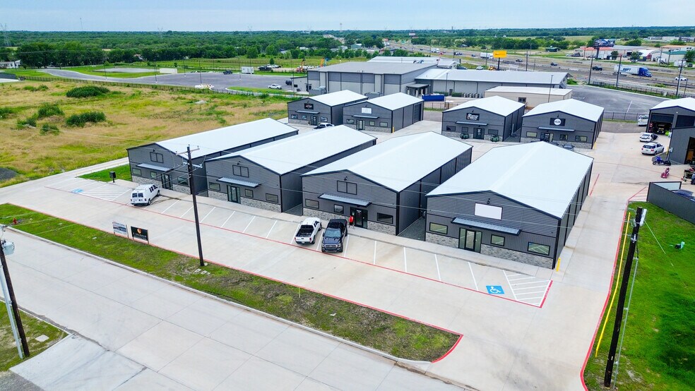 5250 Novak St, Caddo Mills, TX à louer - Photo de l’immeuble – Image 2 sur 25