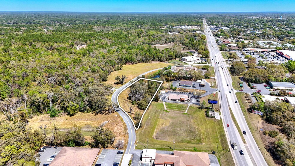 2403 W Coast Path, Beverly Hills, FL à vendre - Photo de l’immeuble – Image 3 sur 20