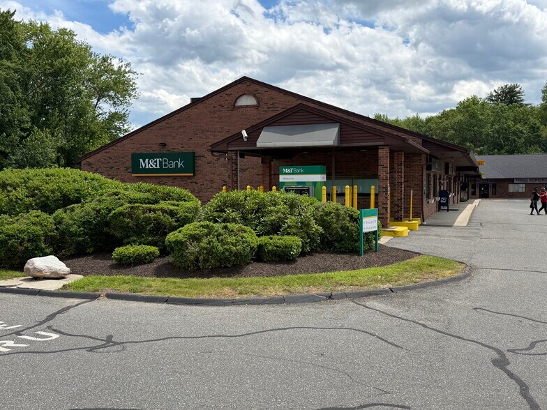 915 Sullivan Ave, South Windsor, CT à louer - Photo de l’immeuble – Image 2 sur 7