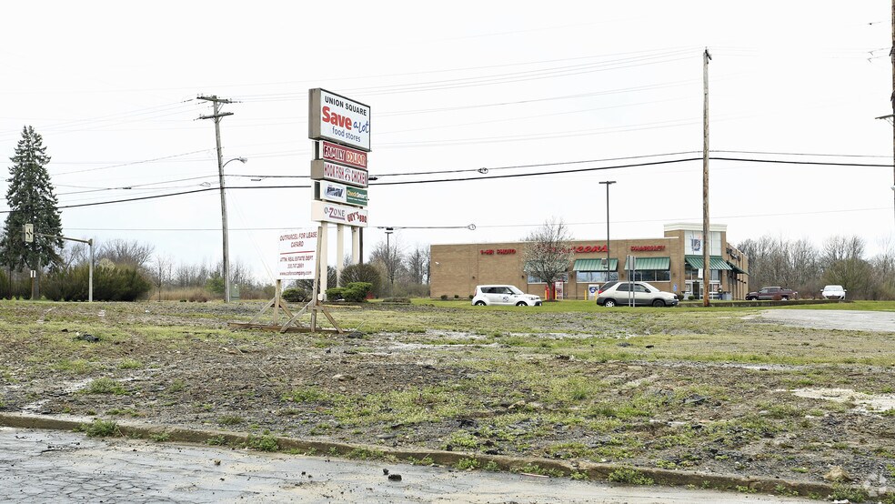 2533 Belmont Ave, Youngstown, OH à louer - Photo de l’immeuble – Image 2 sur 3