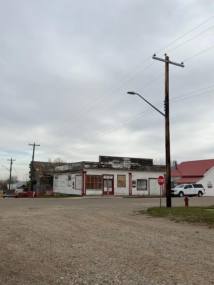 204 1 E ave, Hussar, AB à vendre - Photo de l’immeuble – Image 2 sur 9