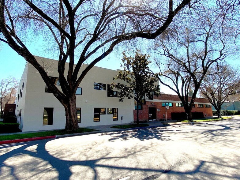 1801 7th St, Sacramento, CA à louer - Photo principale – Image 1 sur 3