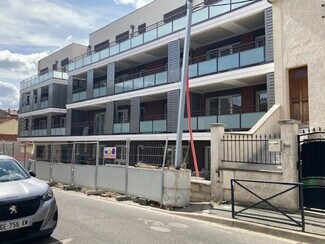 Plus de détails pour Local commercial à louer