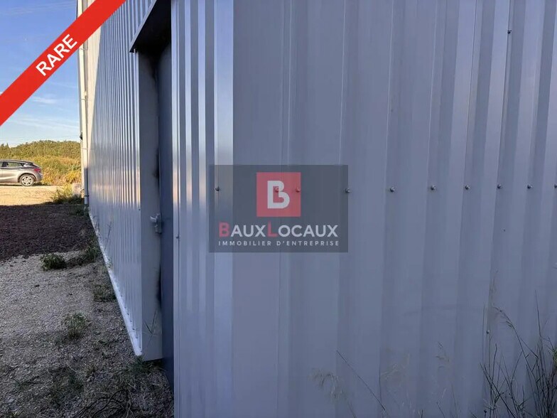 Local d’activités dans Domazan à louer - Photo de l’immeuble – Image 3 sur 10
