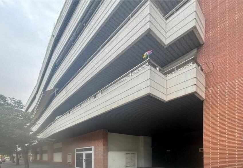Immeuble residentiel dans Vilanova i la Geltrú, Barcelona à vendre - Photo de l’immeuble – Image 2 sur 2