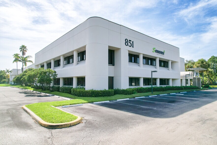 851 Broken Sound Pky NW, Boca Raton, FL à louer - Photo de l’immeuble – Image 1 sur 12