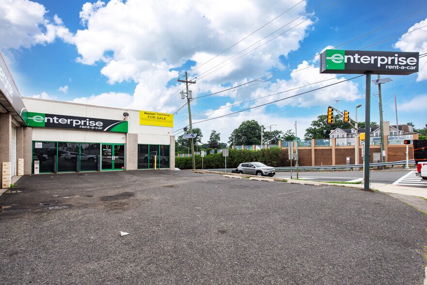 Lyndhurst Retail/Mixed-Use Opportunity portefeuille de 3 biens à vendre sur LoopNet.fr - Photo de l’immeuble – Image 2 sur 47
