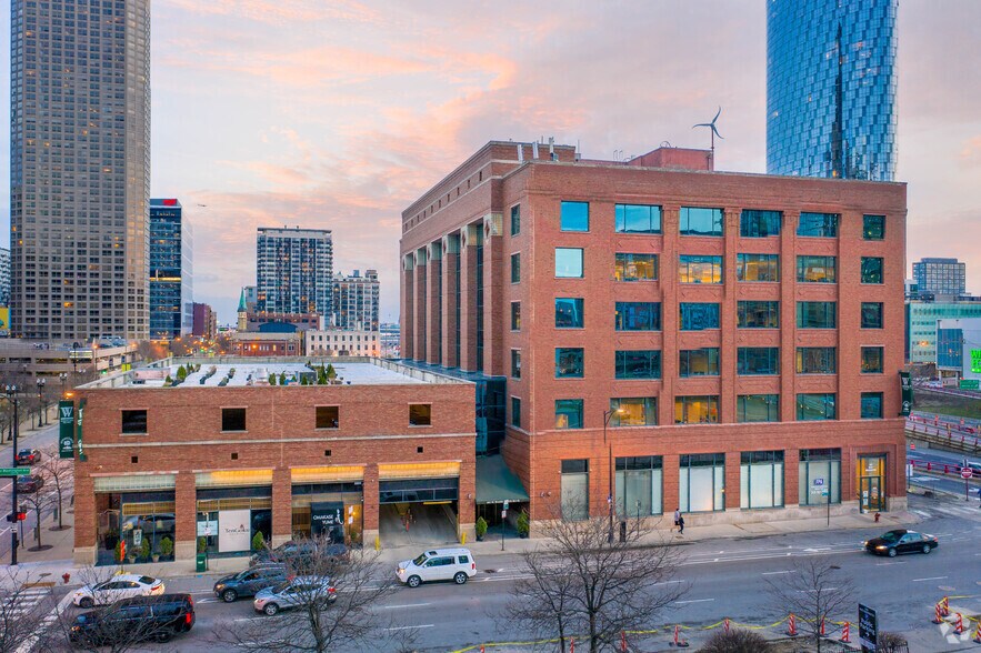 651-659 W Washington Blvd, Chicago, IL à louer - Photo de l’immeuble – Image 3 sur 12