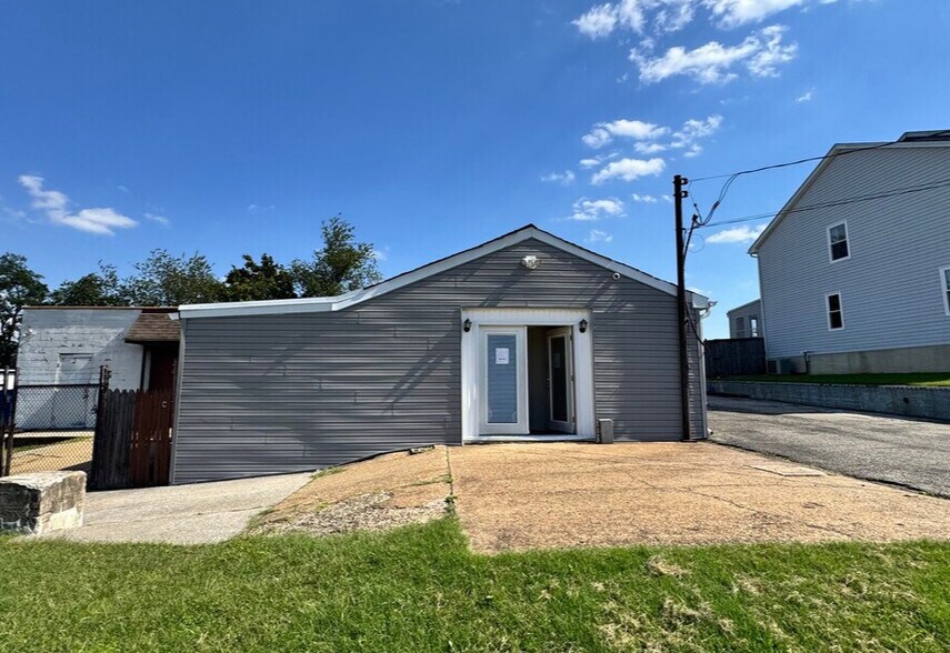 5511 Magie St, Brooklyn Park, MD à vendre - Photo de l’immeuble – Image 1 sur 6