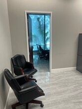 625 E Twiggs St, Tampa, FL à louer Photo intérieure– Image 2 sur 10