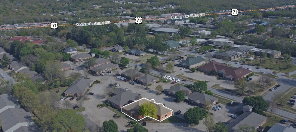 60 W Sunbridge Dr, Fayetteville, AR à louer - Photo de l’immeuble – Image 3 sur 5
