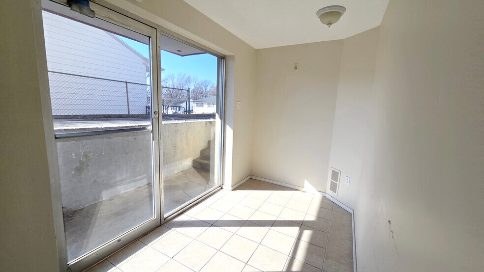 4808 Forman Rd, Affton, MO à louer - Photo de l’immeuble – Image 3 sur 7