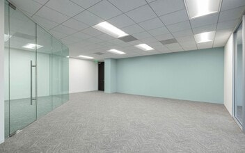 18100 Von Karman Ave, Irvine, CA à louer Photo intérieure– Image 1 sur 5