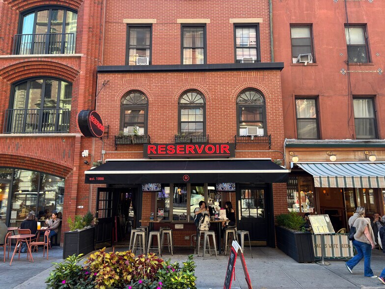 70 University Pl, New York, NY à louer - Photo de l’immeuble – Image 2 sur 17