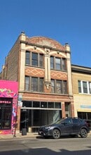 5208 N Clark St, Chicago, IL à louer Photo de l’immeuble– Image 1 sur 12
