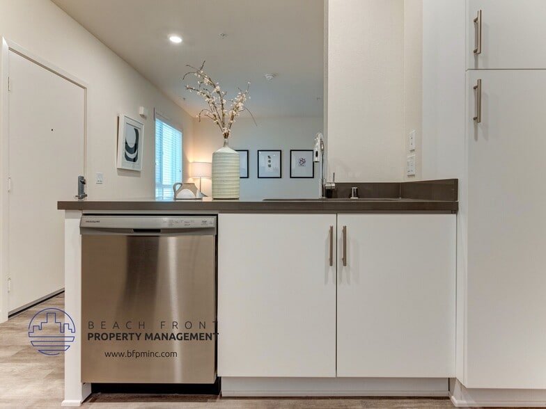 1249 W 39th Plz, Los Angeles, CA à vendre - Photo de l’immeuble – Image 3 sur 27