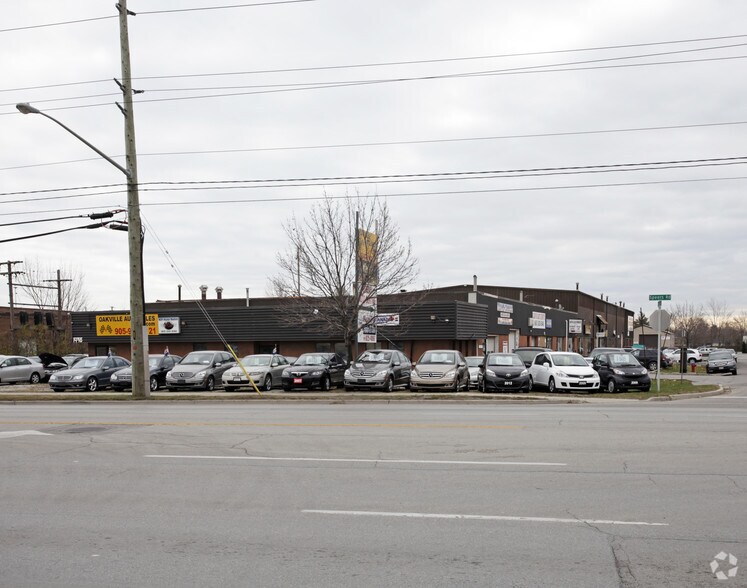 1490 Speers Rd, Oakville, ON à vendre - Photo principale – Image 1 sur 2