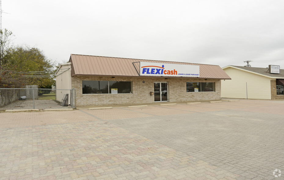 320 W Main St, Gun Barrel City, TX à vendre - Photo de l’immeuble – Image 3 sur 7