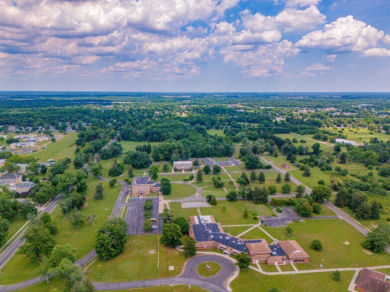 1667 E Landis Ave, Vineland, NJ à louer - Photo de l’immeuble – Image 3 sur 39
