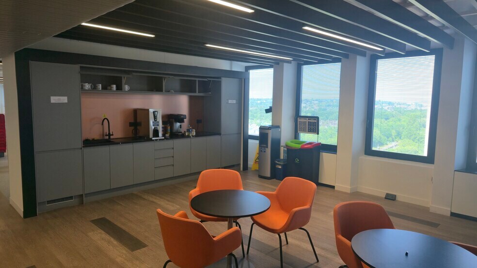 1-13 High St, New Malden à louer - Photo de l’immeuble – Image 3 sur 23