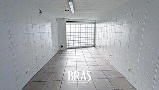 Plus de détails pour Local commercial à louer