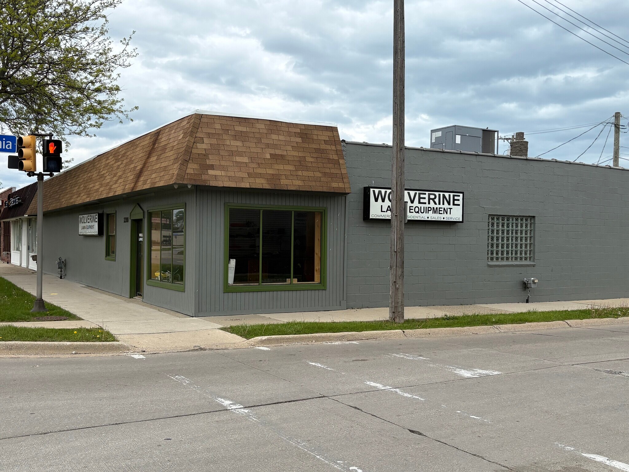 22300 Harper Ave, Saint Clair Shores, MI à louer Photo principale– Image 1 sur 9