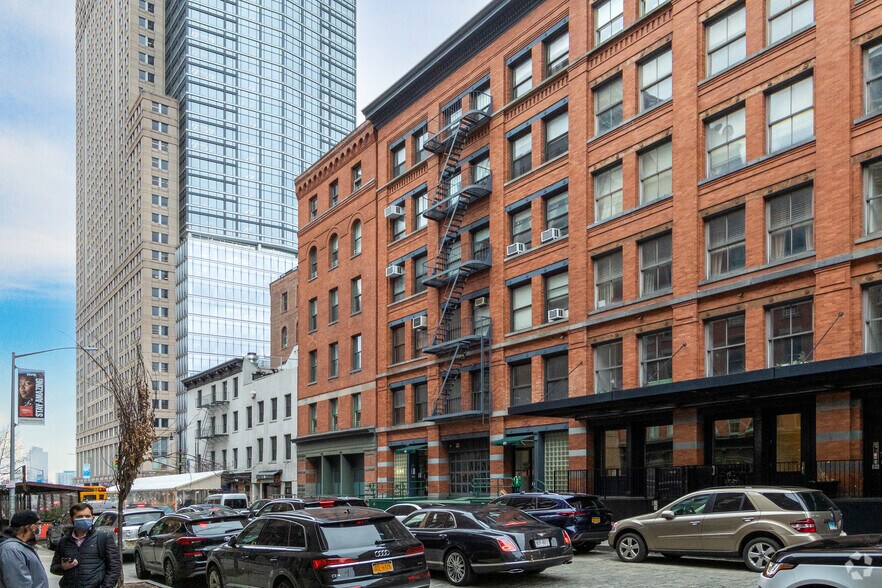 65 N Moore St, New York, NY à louer - Photo de l’immeuble – Image 2 sur 4