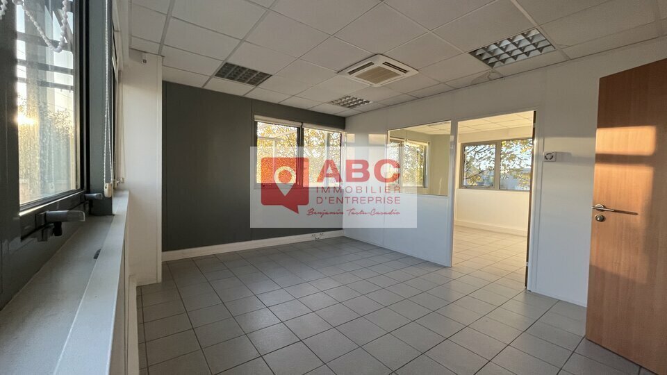 Bureau dans Castelnau-le-Lez à louer - Photo de l’immeuble – Image 3 sur 6