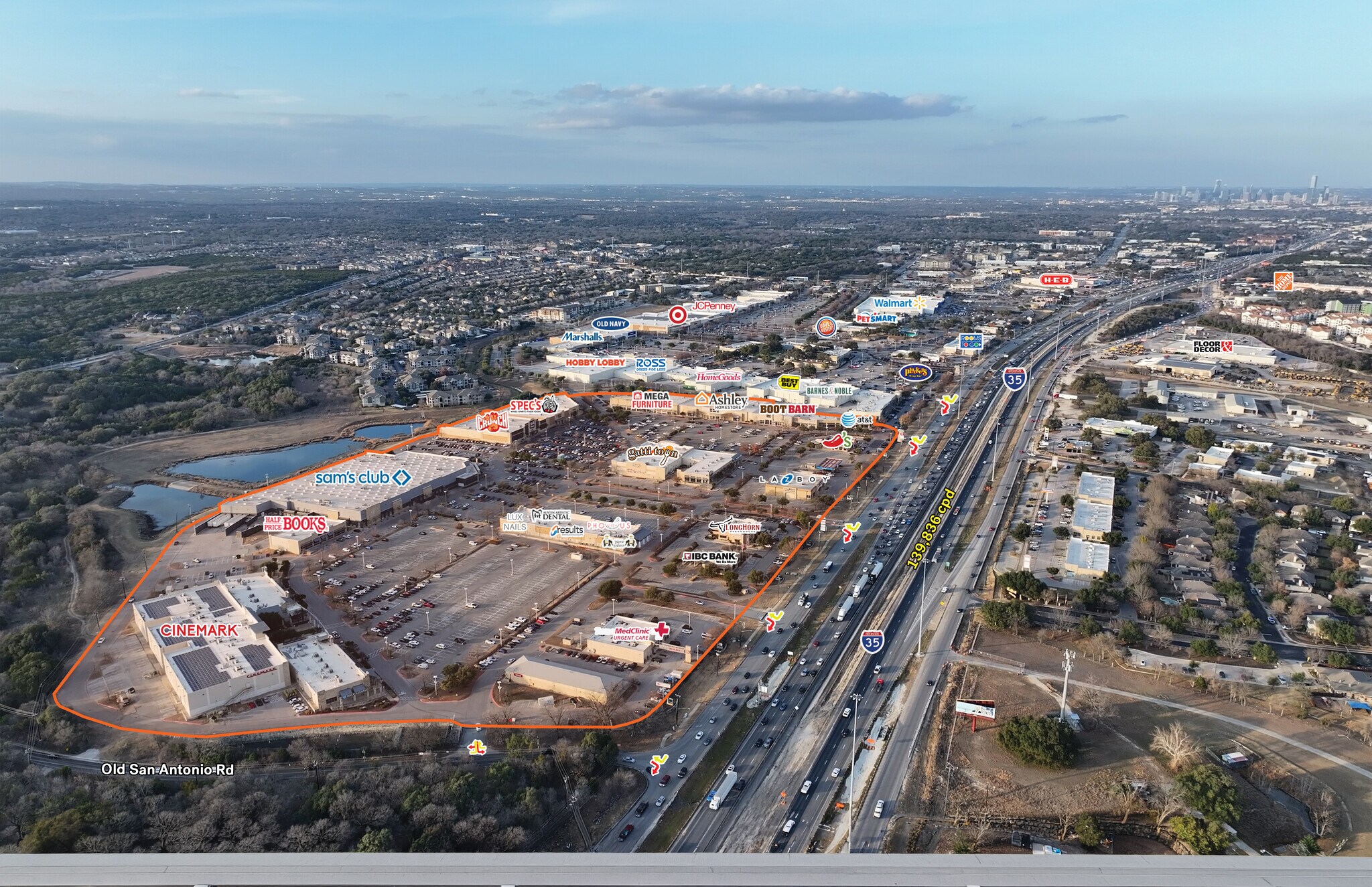 9900 S I-35, Austin, TX à louer Photo principale– Image 1 sur 6