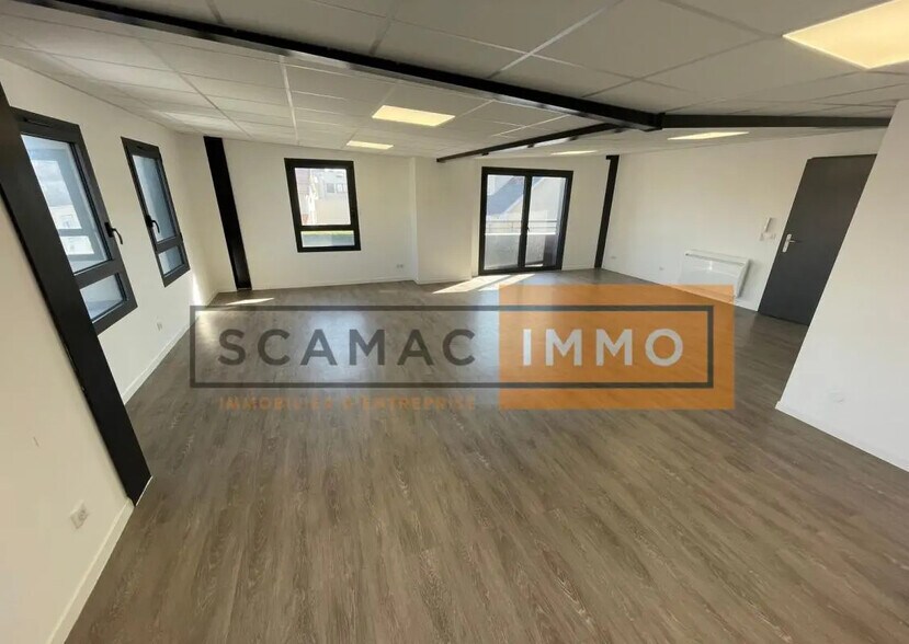 Bureau dans LAGNY-SUR-MARNE à louer - Photo de l’immeuble – Image 3 sur 6